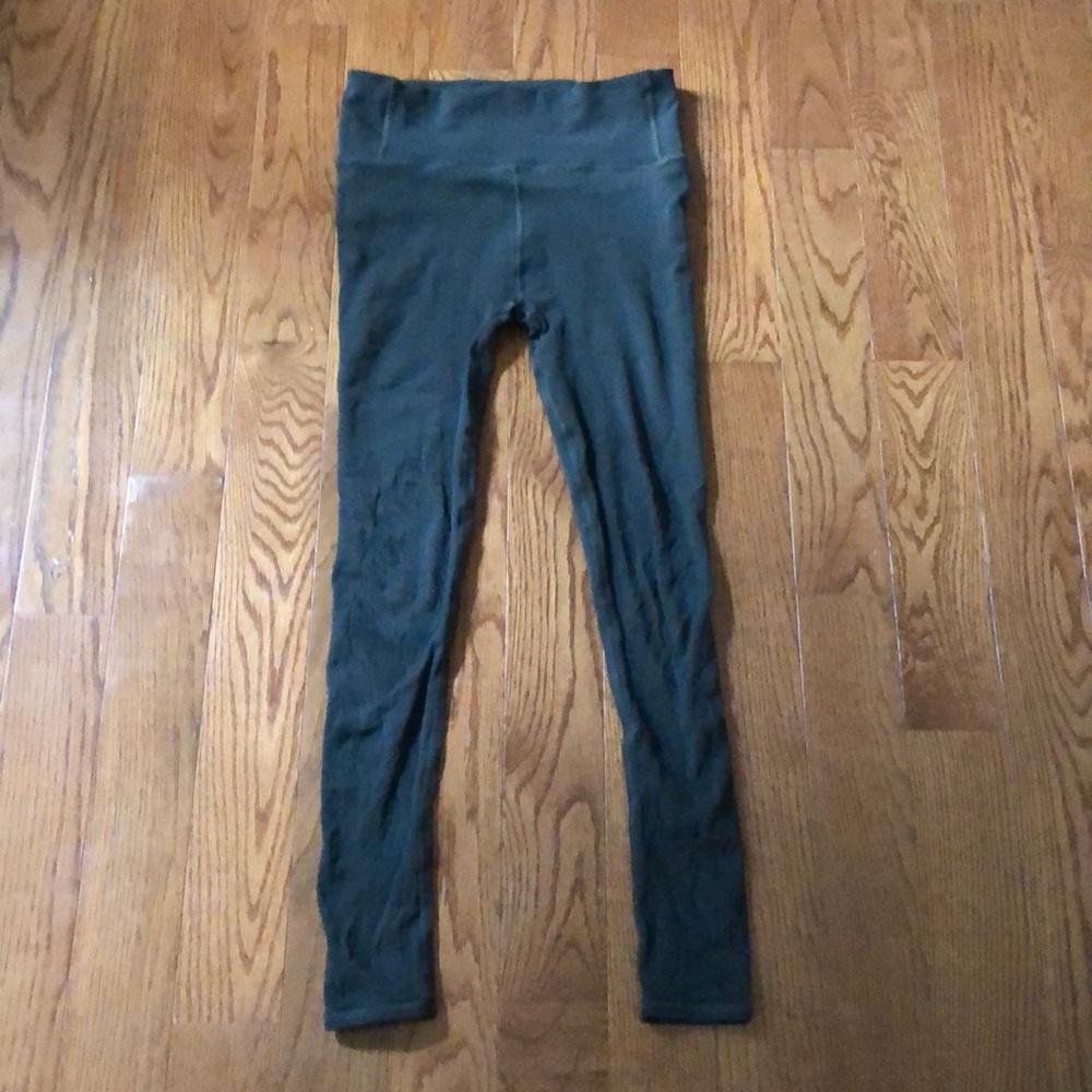 Lululemon Reveal Tights in Olive Green